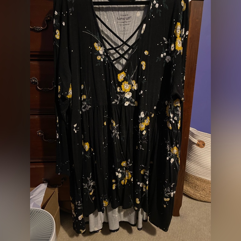 Torrid Black Floral Blouse - Picture 4 of 14